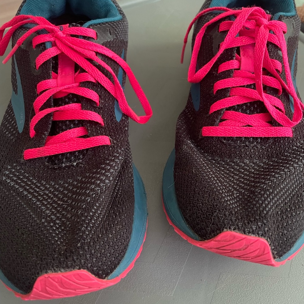 Brooks Revel Running Shoes Black Pink Teal Women’s Size 9.5